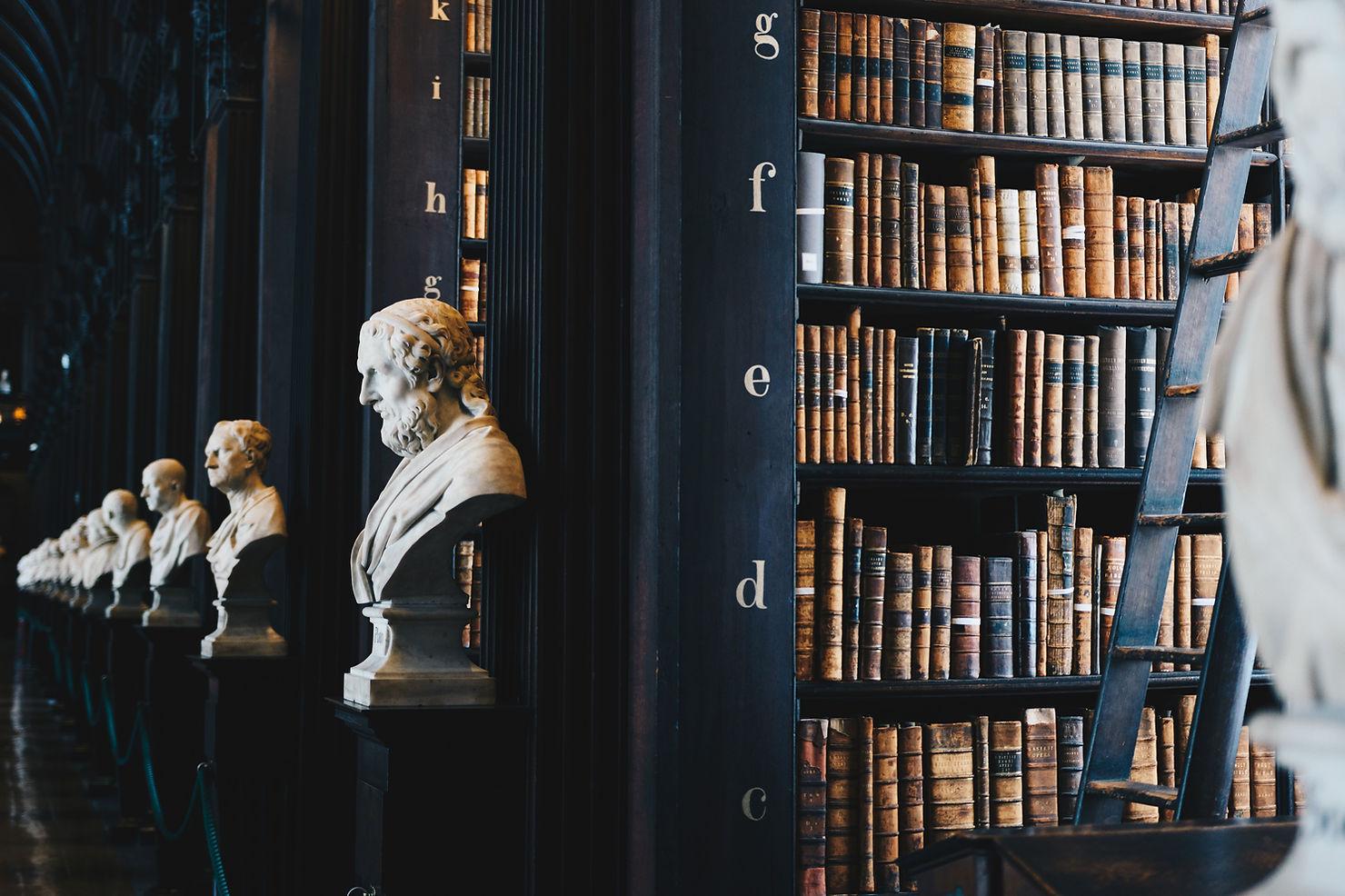 Welche Delegierten Rechtsakte zur EU-Taxonomie existieren bereits? Gibt es auch bereits weitere Informationsquellen und Auslegungen zur EU-Taxonomie?